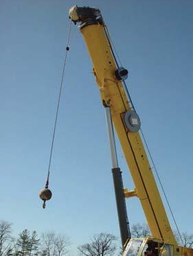 Counterweight Up to 21 300 kg (48,500 lb) of counterweight can be power installed and