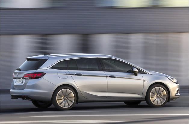 practicality makes the Opel Astra Sports Tourer a