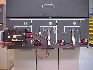 Voltage Indication and Phase Balance Test Capacitive sockets