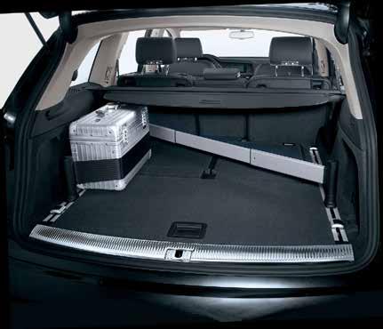 20 21 Comfort and protection 1 Functional solutions make space for new ideas. Audi Q7 drivers enjoy exploring new routes. So it s good when everything is safely stowed away.