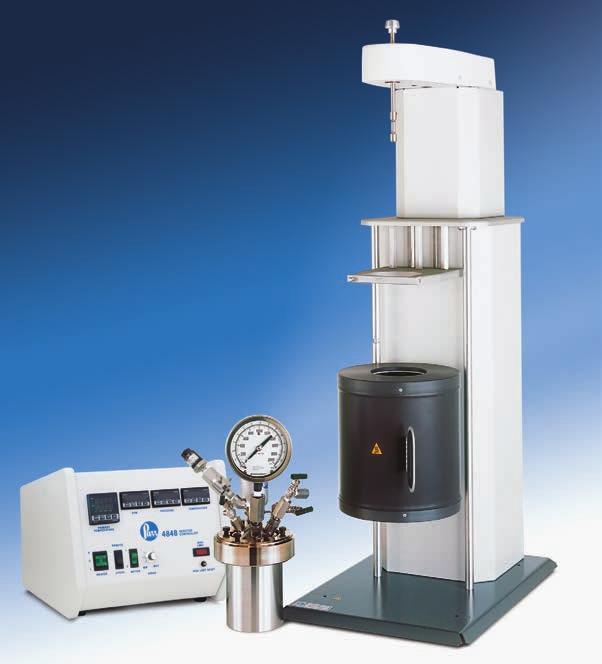 Model 4525 Reactor, 1000 ml, Moveable Vessel, and a 4848 Controller shown with optional Expansion Modules.