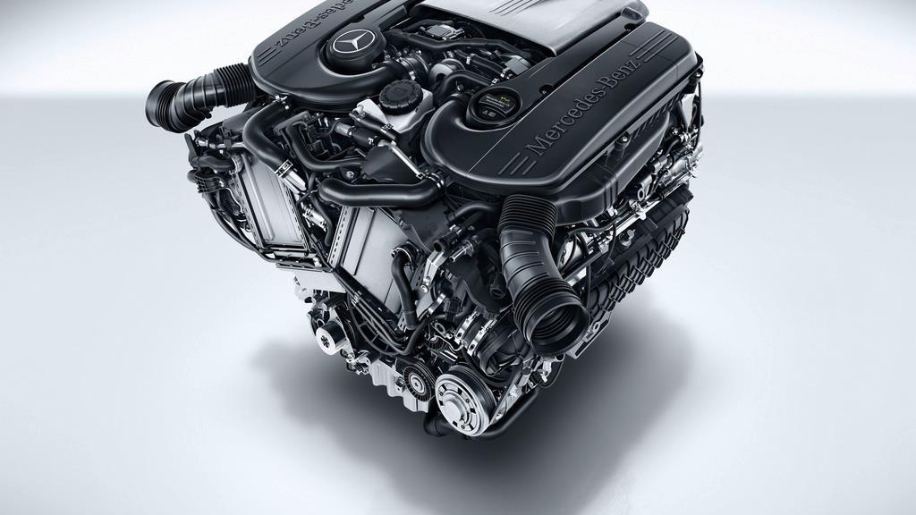 Product Highlights: V-8 Engine G550 Only The M176 is a gas engine with twin turbocharging and hot inside 'V'. It is based on the new generation of the V8 engine family from AMG.