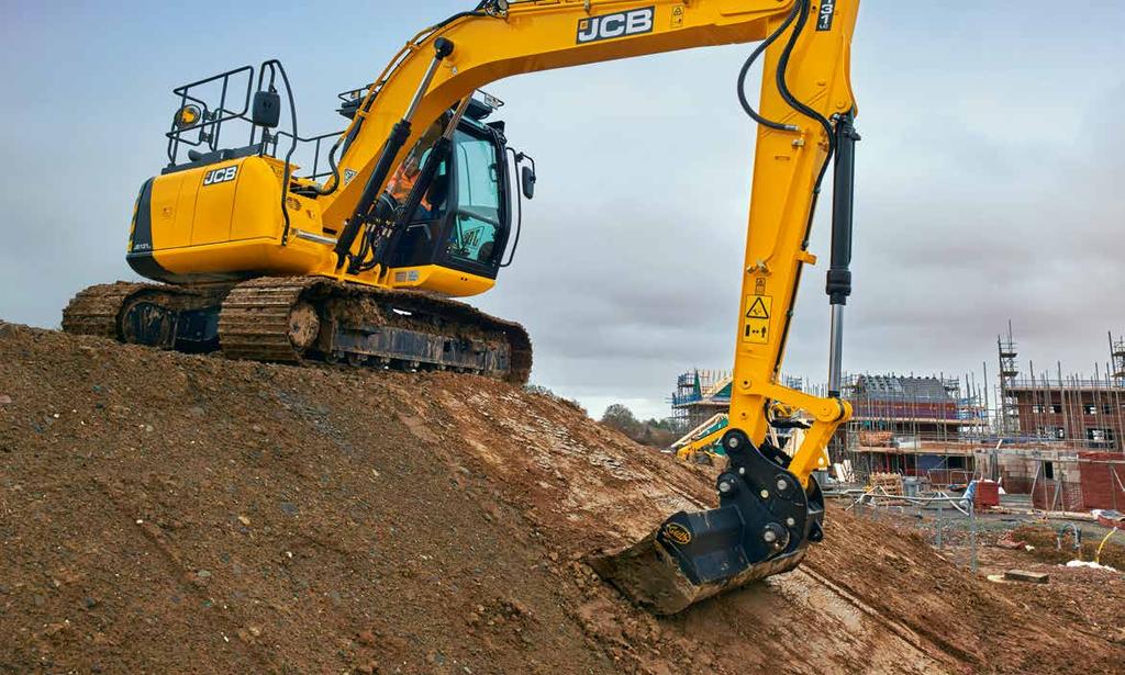 TRACKED EXCAVATOR JS131 LC Engine power: 55kW (74hp)