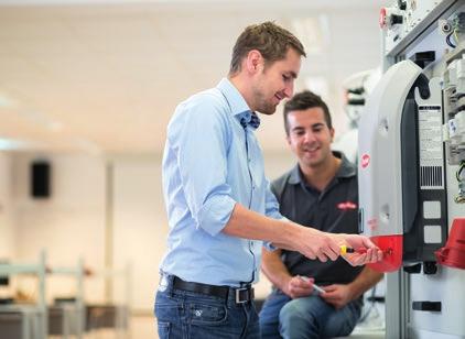 FRONIUS SERVICE PARTNER QUALIFICATION TRAINING / Focused on the SnapINverter Generation Content: Basic knowledge about the latest Fronius inverters and system monitoring components, the board
