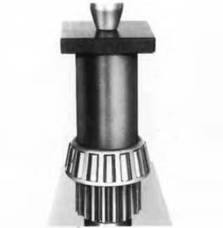 Power Divider Overhaul Assemble Power Divider (Cont'd) 5. Press bearing cone on input shaft.