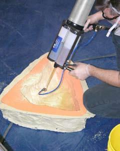 Other Application Tips Move spray gun back and forth in a sweeping motion. Apply foam in thin layers.