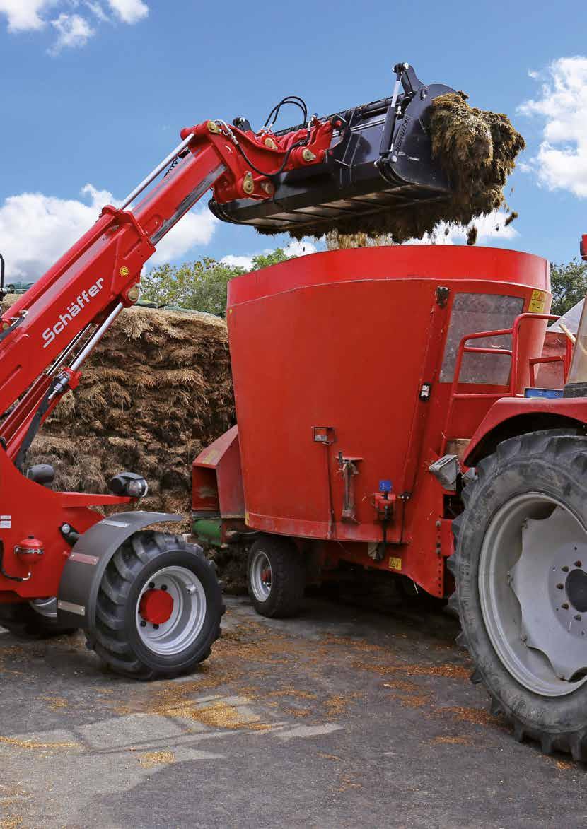 6680 T: The new measure With its working weight of 5.6 t to 6.3 t, the 6680 T is the smallest loader in the professional class.