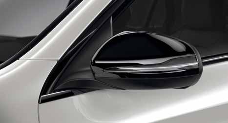 glass starting from the B-pillar Radiator trim with integral Mercedes star and two louvres in high-gloss black with chrome inserts Roof rails powder-coated