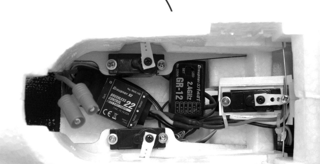 Connect the servo leads to the receiver in the following sequence: speed controller to socket 1, aileron servo to socket 2, elevator servo to socket 3, rudder servo to socket 4, retractable power