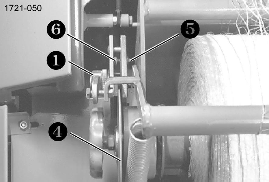 11.3 Tensioners Caution! (Figure 135) The gears [2] of the main drive shaft [1] are mounted with tensioners to the shaft end.