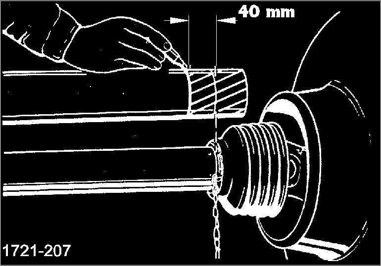 c) For a short time, the drive shaft can be operated with the length L max, i. e. the profile overlap is 1/3 L U. Figure 20 If necessary: adjust length.