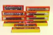 Hornby (China) and Bachmann 00 Gauge Pullman coaches with lights, Hornby R1024 Queen of Plover Pullman Cars, Rosamond, Car No 161 and Car No 64, in polystyrene base only (no locomotive), E all