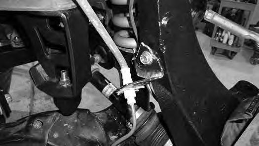 link to avoid contact through full suspension cycle. Tighten the sway bar link into the knuckle securely. Do not strip out the internal hex.