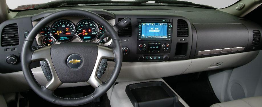 2 Getting to Know Your Silverado DRIVER INFORMATION Instrument Panel (Pure Pickup model) A B C D E F A G A H A I J K L M N O P Q R S T P U V A. Air Outlets B. Driver Information Center Controls C.
