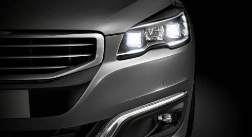 Assistance automatically switches headlamps to full beam when conditions allow, or to dipped when oncoming traffic is detected.