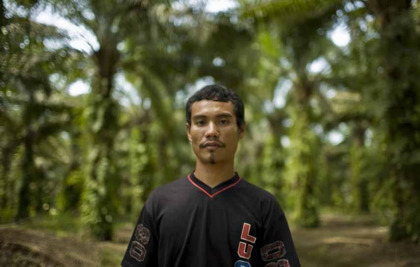 RSPO VIOLATION 4: ONGOING AND LARGE-SCALE LAND CONFLICTS RSPO P&C requires that local people be consulted about and freely consent to land acquisitions before any development occurs and that fair