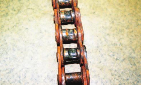 8 I Renold Troubleshooter Figure 4 - Mode of Failure - Corrosion Chain drive used on a barrelling machine. Corrosion. This chain has been used in an environment with water contamination.