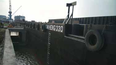 KIM HENG 330 Offshore Deck Cargo Ballastable Barge 330ft x 100ft x 20ft Deck Load 20T / M2 Classification : American Bureau Shpg ABS Reg. No.