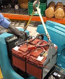 Contact distributor or Tennant for battery recommendations. FOR SAFETY: Before leaving or servicing machine, stop on level surface, turn off machine, remove key and set parking brake if equipped. 1.