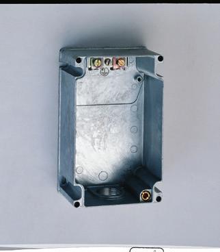 1. GENERL T (continued) Socket inlet and housing (panel and surface mounting) The panel mounting socket may be installed directly on a unit or cabinet wall after cutting or drilling.