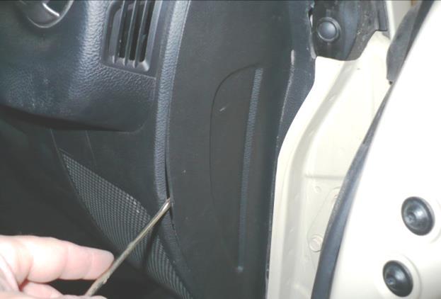 4 5 Amp Power Wire: Pop off this little side panel on the passenger side dash with a flathead screwdriver.