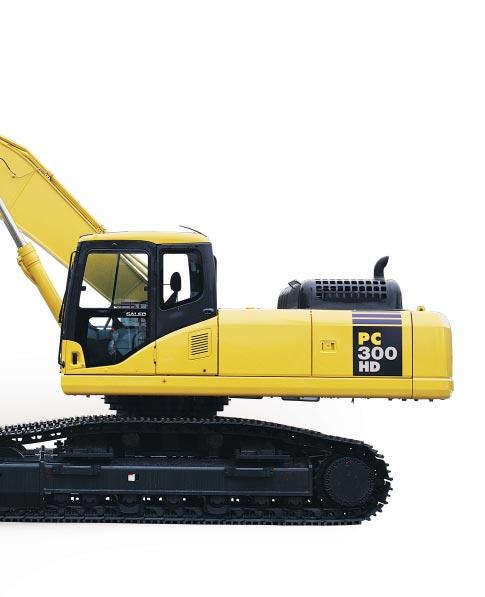 PC300HD-7 HYDRAULIC EXCAVATOR Harmony with Environment Low emission engine A powerful turbocharged and air-to-air aftercooled Komatsu SAA6D114E provides 180 kw 242 HP.