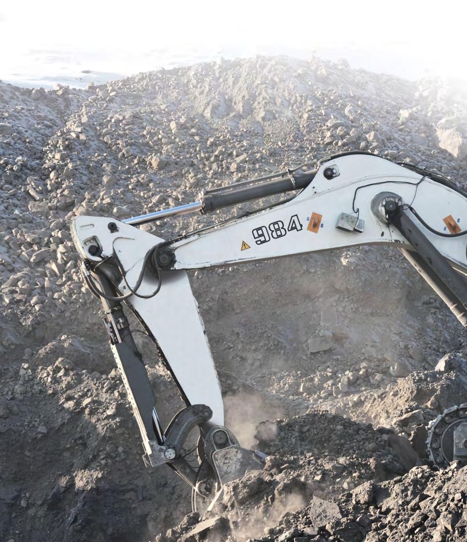 R 984 C Operating Weight with Backhoe Attachment: Operating Weight with Shovel Attachment: Engine Output: Bucket Capacity @ 1,8 t/m 3 / 3,