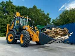 SITE MAINTENANCE. A CLEAN SITE IS A SAFE SITE. IT'S EASY TO SWAP BETWEEN ATTACHMENTS LIKE THE JCB SWEEPER COLLECTOR ON THE NEW 5CX WASTEMASTER.