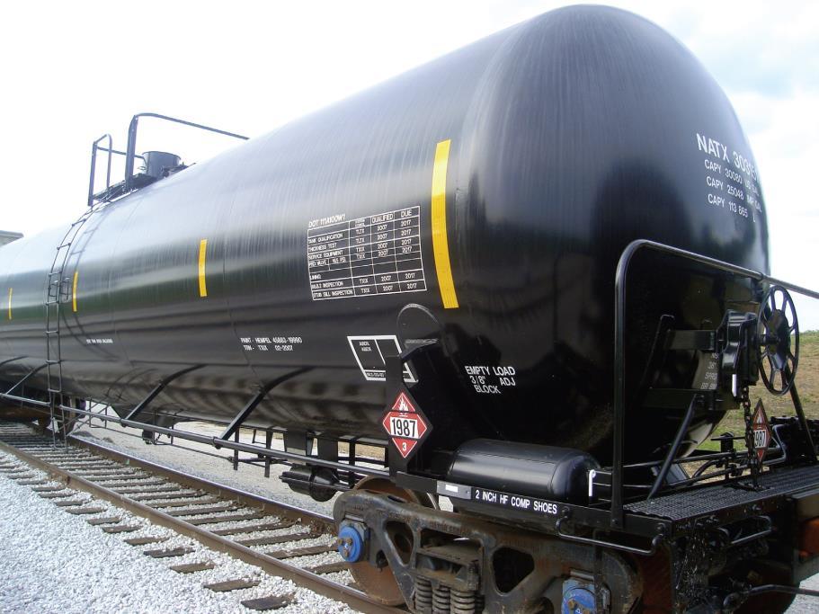 Figure 4.7: DOT 111 General Service Rail Tank Car Figure 4.8: DOT 111 With Placard New regulations for rail tank cars construction were published in 2015.