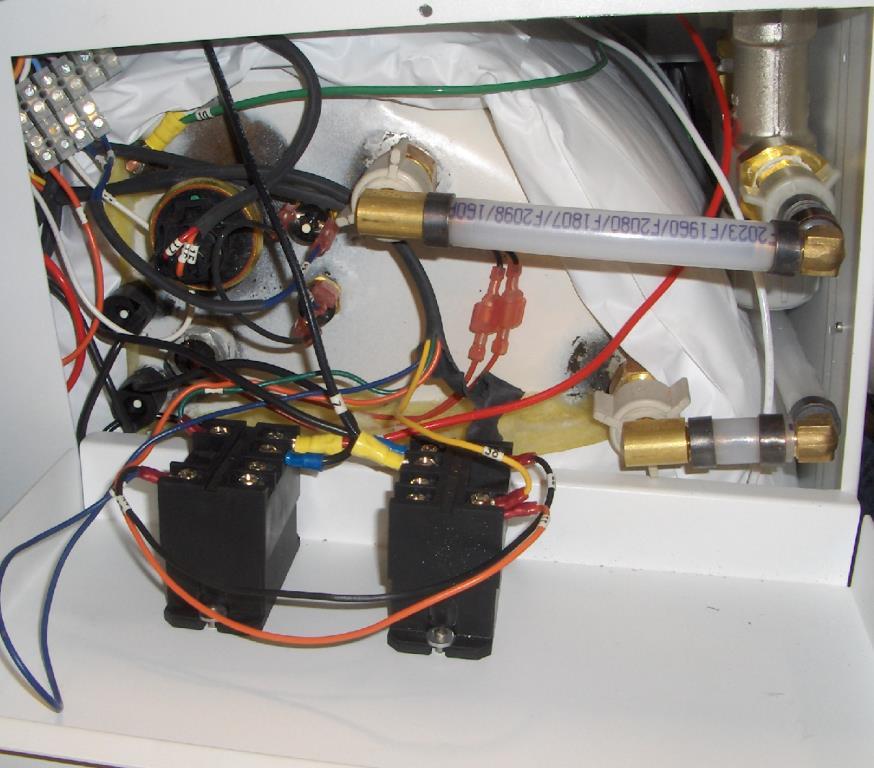 Heater Overview: Sensors 2 3 1 4 Key Part Number Serial Number Description 1 ELE-000-616-FRU Thermostat, High Limit VAC 215 F (Electric Element) 2 ELX-800-003 A600-090001 - A600-140020 Switch, Fluid