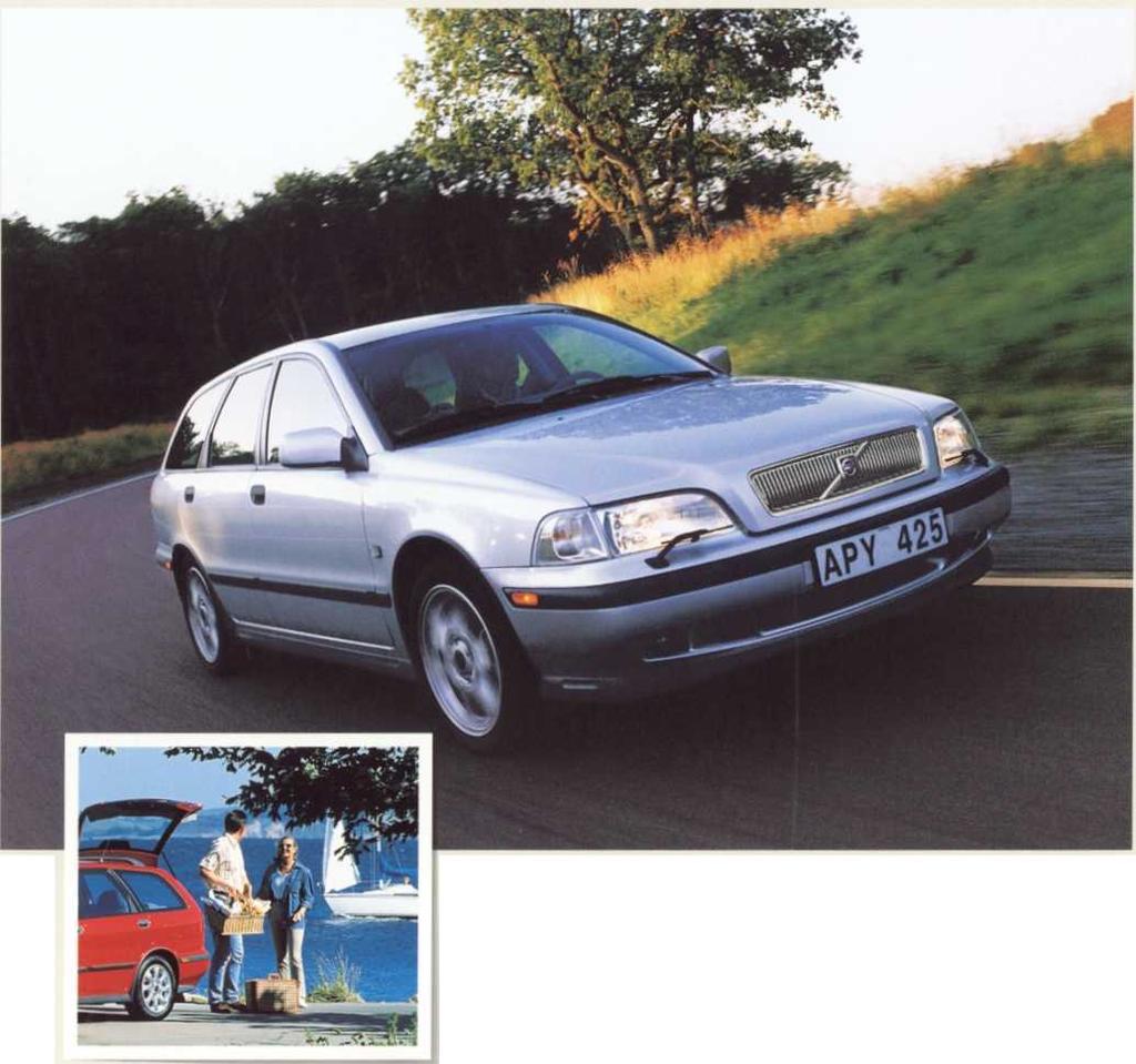 VOLVO V40,1995- THE FIRST DESIGNATION OF V FOR VERSATILITY In the midst of the Volvo 850 Estate evolution, a new and exciting car saw the light of the day at the Bologna Motor Show in 1995.