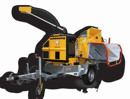 235 / 300 EX Wood diametres of up to 19 cm NEW Feed width Standard weight Feed hopper 240 mm ca. 1,350 kg 1,020 x 940 mm Turning chipper unit 270!