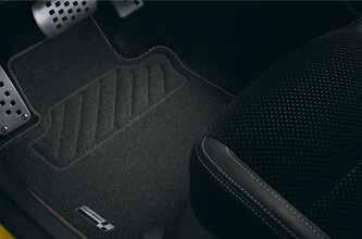 floor mats add a sporty touch to your Clio.