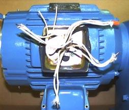 1. INSTALLA ALLATION WARNING! WINCHES SHOULD ONLY BE LIFTED BY THE LIFTING EYES ON EACH SIDE OF THE WINCH. NEVER LIFT THE WINCH BY THE GEARMOTOR OR DAMAGE WILL OCCUR! WARNING! ONLY A QUALIFIED ELECTRICIAN SHOULD WIRE CONTROL BOX AND REMOTE STA- TION OF A WINCH.