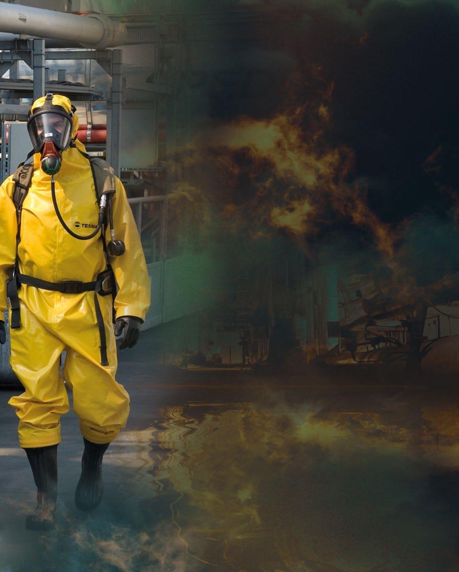 GS 3/GS 3 M SERIES - DESIGN Suit description, GS 3 & GS 3 M series One-piece complete chemical/fire brigade protection suit (CPS) with replaceable visor The chemical protection suits (CPS) of this