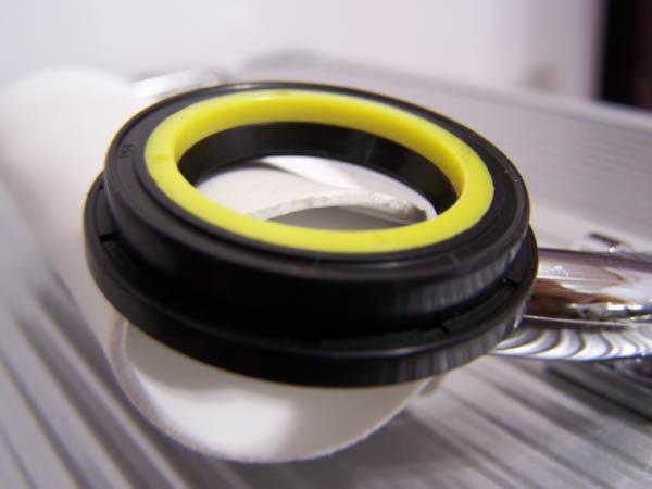 Oil Seals for Automotive Applications ISO/TS 16949 Power steering systems