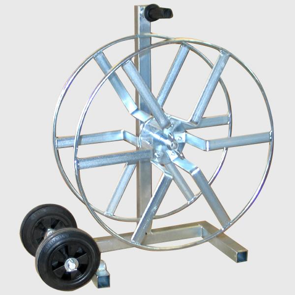 Reel for plastic ropes Reel stand for ropes, steel galvanized with 2 rubber wheels. Plastic ropes must not be spooled with high tensions on drums.