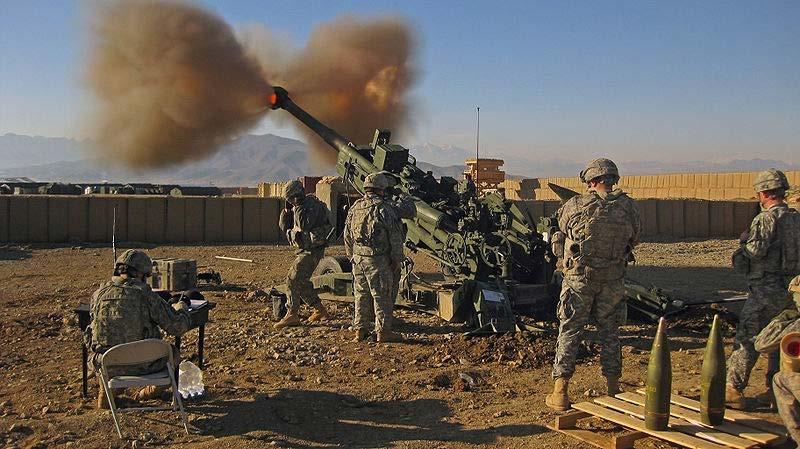 5-person gun crew firing a US M777 Light Towed Howitzer In the years after World War I, the tendency of guns and howitzers to acquire each other's characteristics led to the renaissance of the