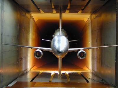 Subsonic pressurized tunnel test - EMBRAER 170 full model at ONERA F1.