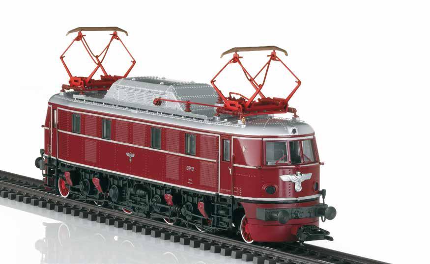 Class E 19 12 Museum locomotive c_ `!PZ1\ 22919 Class E 19.1 Electric Locomotive Prototype: Class E 19.1 electric locomotive in a crimson basic paint scheme.