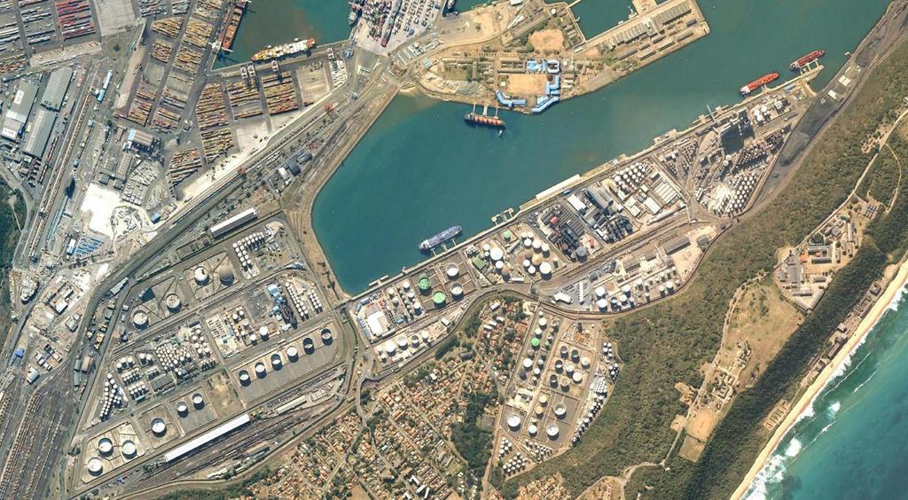 4.3 PRIVATELY OWNED TERMINALS The large commercial liquid fuels terminal storage facilities in South Africa are mainly owned and operated by oil majors including Sasol.