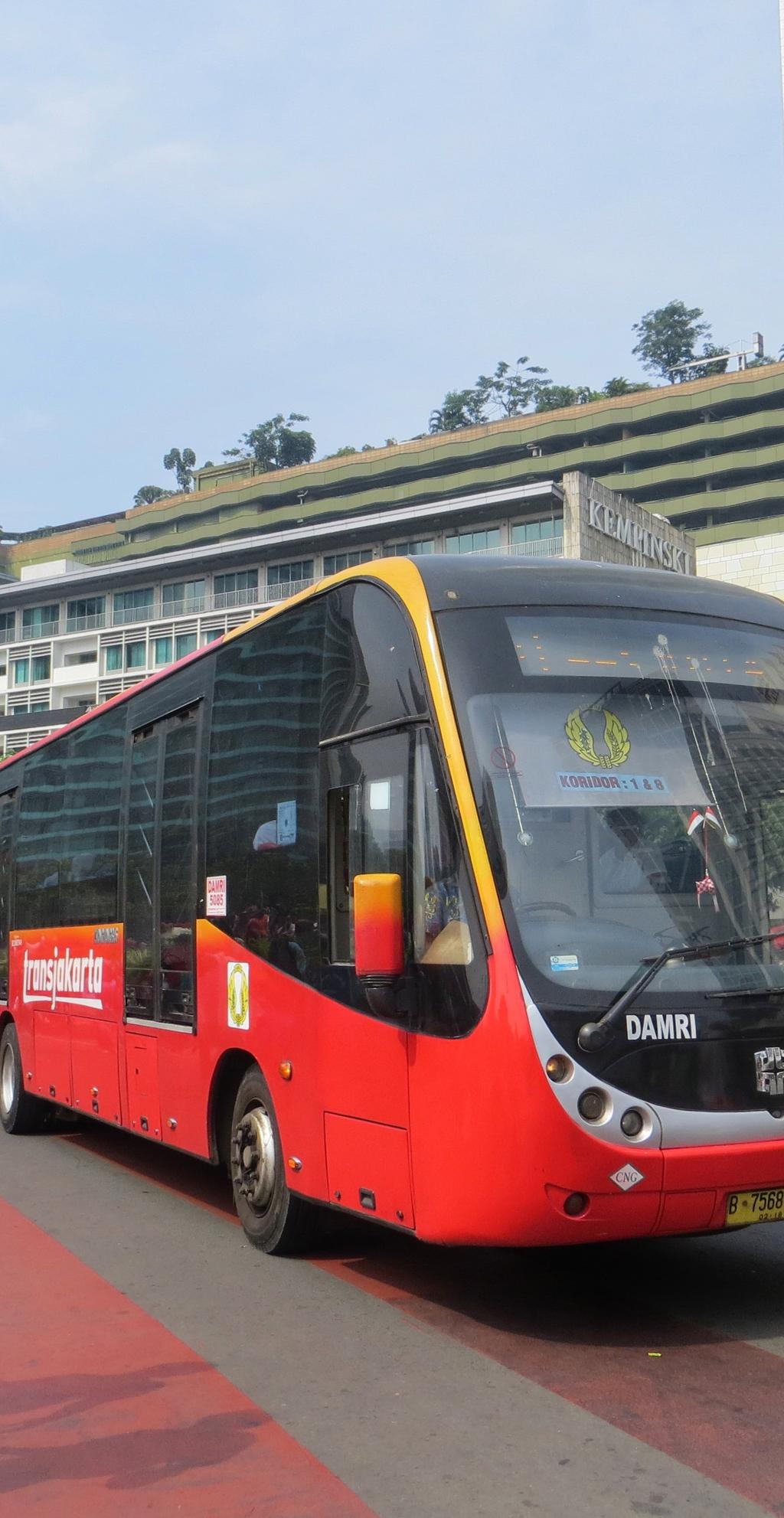 REDUCED MAINTENANCE COSTS AND EXTENDED OIL DRAIN INTERVALS SAVES INDONESIAN TRANSPORT COMPANY USD $42,667 8 The Challenge Indonesian bus and coach company Hino Bus operates a fleet of vehicles that
