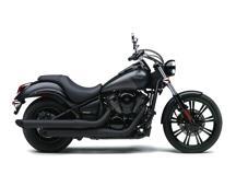 KAWASAKI VULCAN 900 CUSTOM Riders around the world graciously accept the Vulcan 900 Custom motorcycle because it is different from the average cruiser.