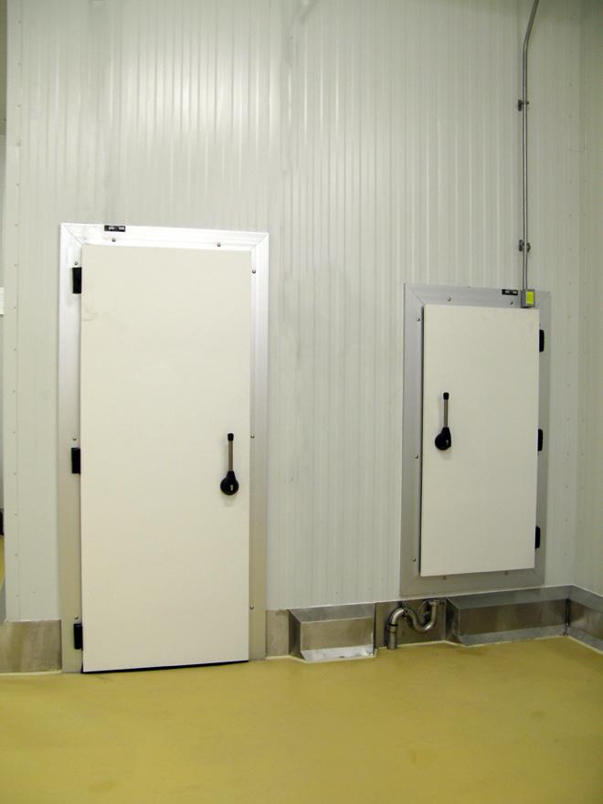 panel (freezers) Three-sided heat in casing frame (freezers) Available in single or double door configurations Available in sweep