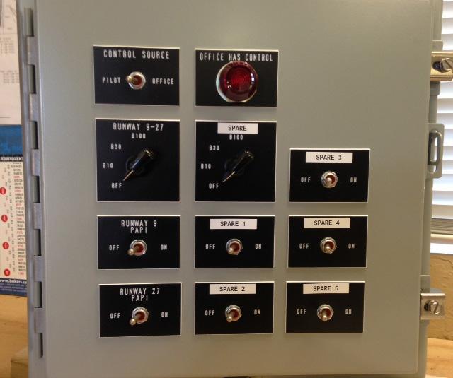 07 Airfield Lighting Controls L-821 Airfield Lighting Control Panels Certification: FAA AC 150/5345-3G Rural Electric s L-821 Conventional and L-821 PLC control panels provide smaller airports