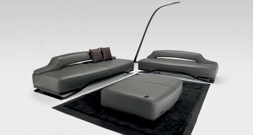 V091 floor lamp V055 4 seat sofa V055 dormeuse V055 stool double RUG V055 4 seat sofa - 270x101xh71 cm - metal legs, carbon fibre, leather Touch col.