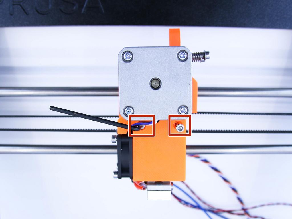 Placing the extruder Using M3x40 screw mount the