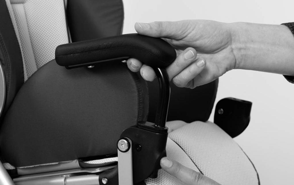 INFORMATION Please note that the removable armrests cannot be combined with the options "grab rail" or "tray", as the same mounts are used.