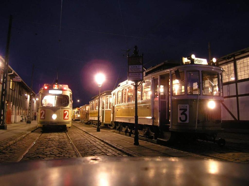 Evening atmosphere Twice in the course of the season, the Tramway Museum stays open until 10.00 pm.