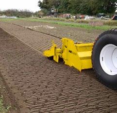 side drive Rear levelling blade and packer roll Overload heavy duty cam clutch Hook on rear seeder attachment
